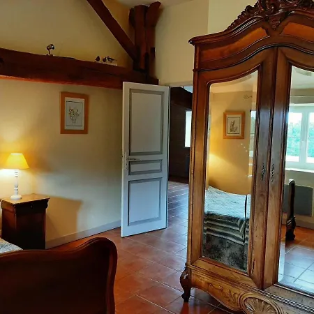 La Queue Rousse - Maison Ancienne Avec Cheminee Et Jardin Cloture - Fr-1-653-132