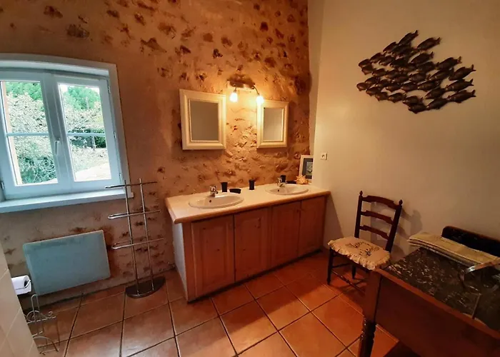 La Queue Rousse - Maison Ancienne Avec Cheminee Et Jardin Cloture - Fr-1-653-132 *